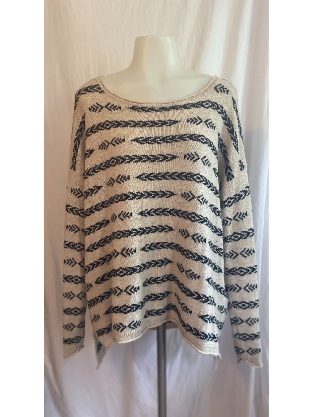 H&M Beige And Black Geometric Pattern Sweater